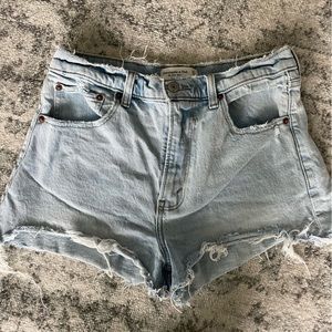 Abercrombie & Fitch High Rise Mom Shorts - Curve Love Size 28/6
